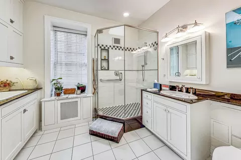 232 E Walton Pl #10E, Chicago, IL 60611 photo 27
