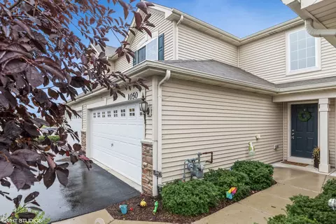 1050 Turin Dr, Hampshire, IL 60140