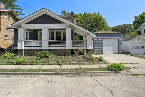 806 S Mccullough St, Urbana, IL 61801