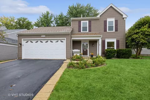 308 Newport Ln, Aurora, IL 60504