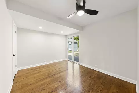 Bedroom - 1101 Alfini Dr, Des Plaines, IL 60016 photo 1 of 5