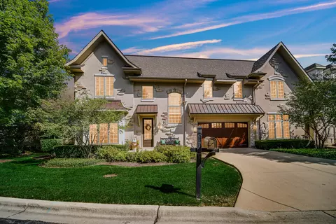 7 Willowcrest Dr #7, Oak Brook, IL 60523 photo 2