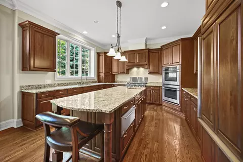 7 Willowcrest Dr #7, Oak Brook, IL 60523 photo 12