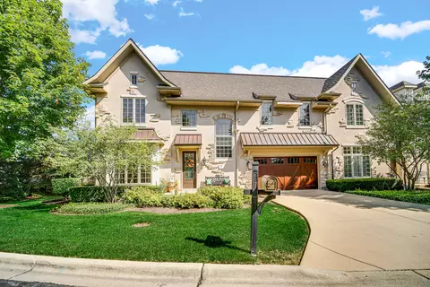 7 Willowcrest Dr #7, Oak Brook, IL 60523