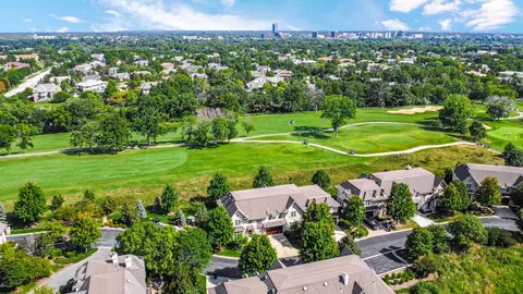7 Willowcrest Dr #7, Oak Brook, IL 60523 photo 39