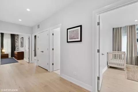 Entry Way - 803 Pine St, Winnetka, IL 60093 photo 3 of 4