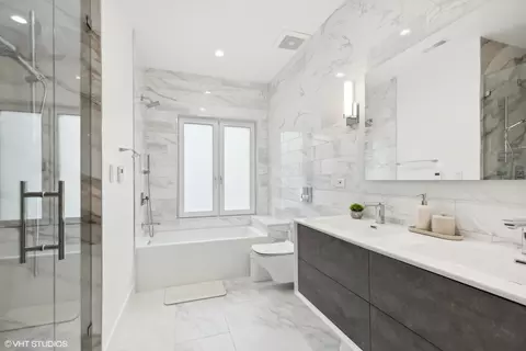 Bath - 803 Pine St, Winnetka, IL 60093 photo 4 of 5