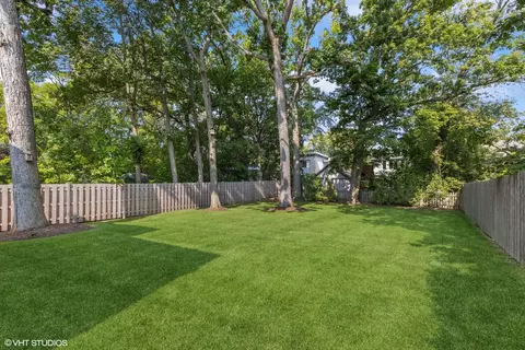 Exterior - 803 Pine St, Winnetka, IL 60093 photo 5 of 8