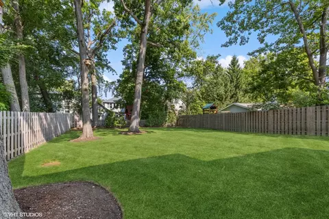 Exterior - 803 Pine St, Winnetka, IL 60093 photo 6 of 8