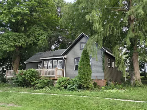 208 W Van Emmon St, Yorkville, IL 60560