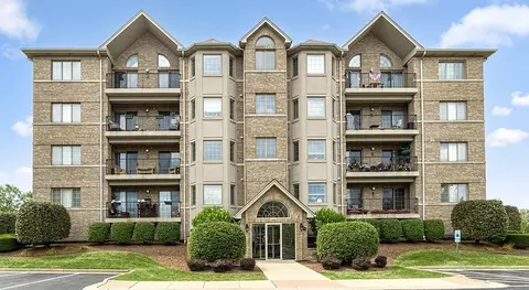 14160 Sheffield Dr #401, Homer Glen, IL 60491