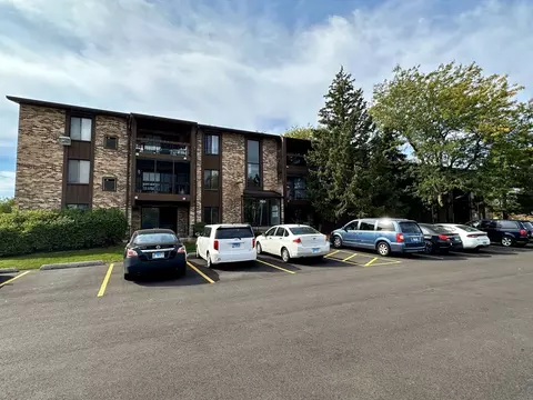 7523 175th St #734, Tinley Park, IL 60477