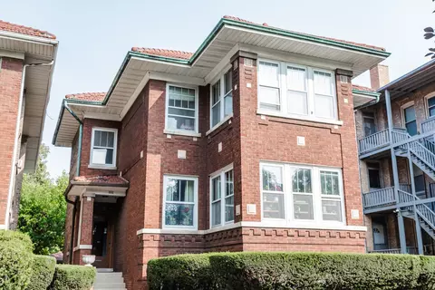 332 S Ridgeland Ave, Oak Park, IL 60302