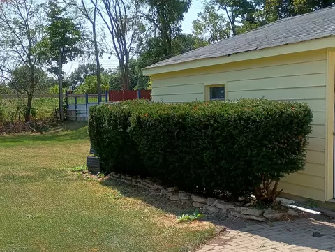 Exterior - 455 Adams St, Elgin, IL 60123 photo 5 of 6