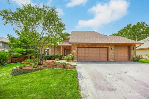 16637 W Arbor Ter, Lockport, IL 60441