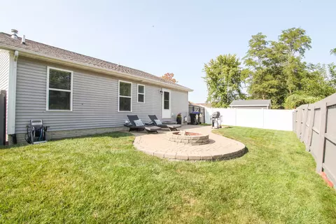 2 Winding Way, Bloomington, IL 61705 photo 3