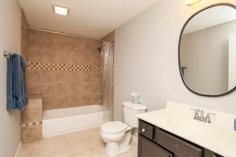2 Winding Way, Bloomington, IL 61705 photo 15