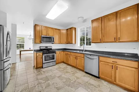 Kitchen - 857 Linden Cir, Hoffman Estates, IL 60169 photo 1 of 2