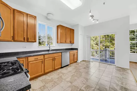 Kitchen - 857 Linden Cir, Hoffman Estates, IL 60169 photo 2 of 2