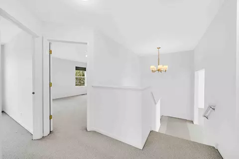 Entry Way - 857 Linden Cir, Hoffman Estates, IL 60169 photo 2 of 2