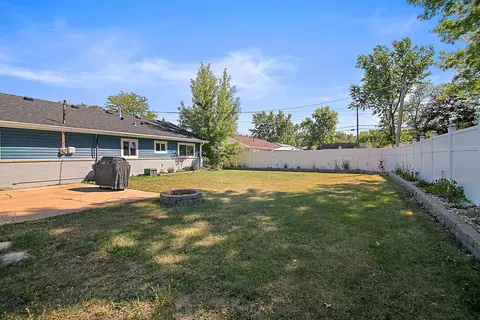 440 Lincoln Dr, Hoffman Estates, IL 60169 photo 13