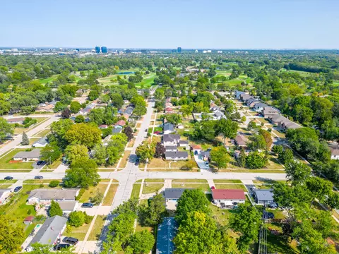 440 Lincoln Dr, Hoffman Estates, IL 60169 photo 18