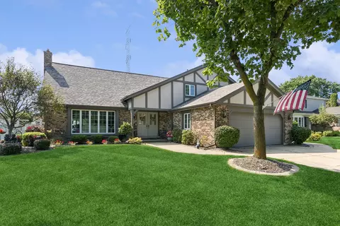 1117 E Carpenter Dr, Palatine, IL 60074
