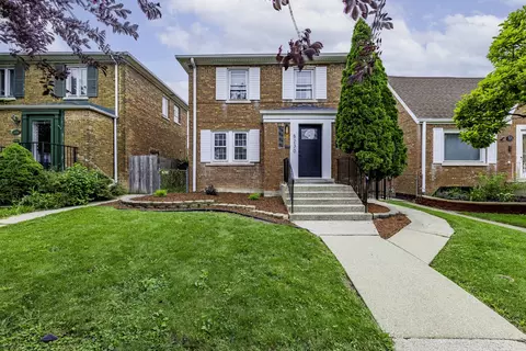 5230 S Monitor Ave, Chicago, IL 60638