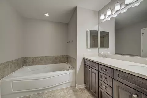 4004 Pompton Ct, Elgin, IL 60124 photo 23