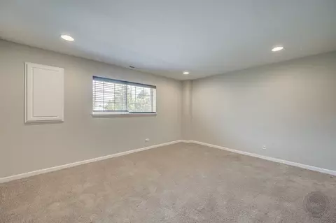 4004 Pompton Ct, Elgin, IL 60124 photo 29
