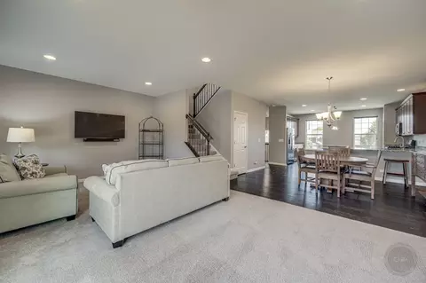 4004 Pompton Ct, Elgin, IL 60124 photo 13