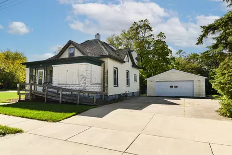 708 W Water St, Pontiac, IL 61764