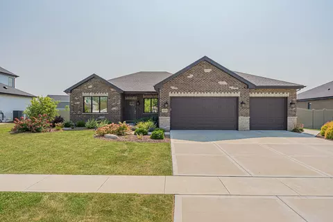 916 W Woodlawn Rd, New Lenox, IL 60451