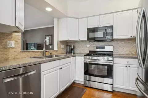 Kitchen - 390 Alexia Ct, Wheeling, IL 60090 photo 1 of 2