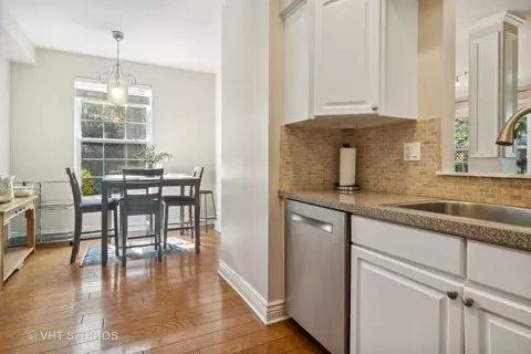Kitchen - 390 Alexia Ct, Wheeling, IL 60090 photo 2 of 2