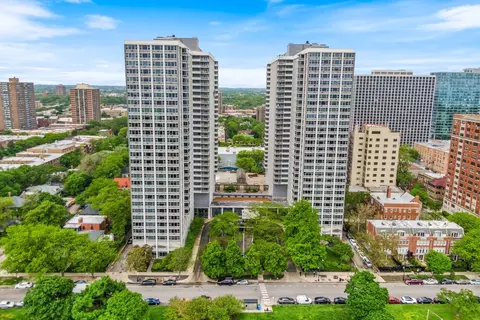 4250 N Marine Dr #1301, Chicago, IL 60613