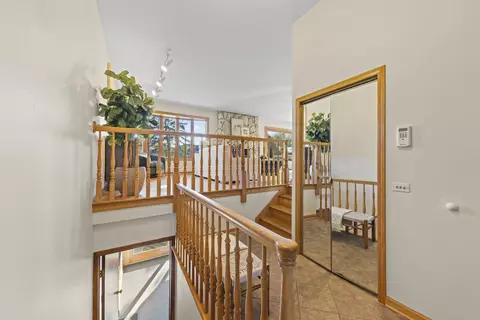 1913 Gladstone Dr, Wheaton, IL 60189 photo 8