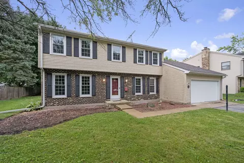 1420 S 7th Ct, Saint Charles, IL 60174