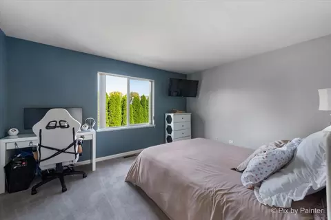 5742 Fieldstone Trl, Mchenry, IL 60050 photo 18