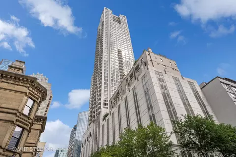 55 Erie St #4504, Chicago, IL 60611