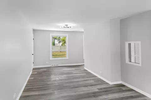 Living - 3522 Maple Ln, Hazel Crest, IL 60429 photo 2 of 2