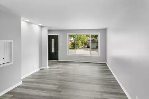 Living - 3522 Maple Ln, Hazel Crest, IL 60429 photo 1 of 2