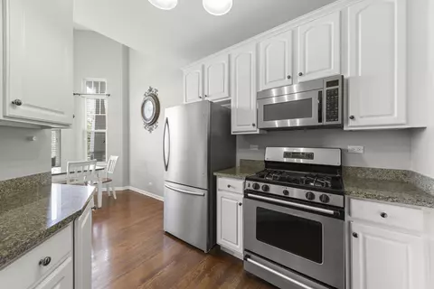 6045 River Bend Dr, Lisle, IL 60532 photo 3