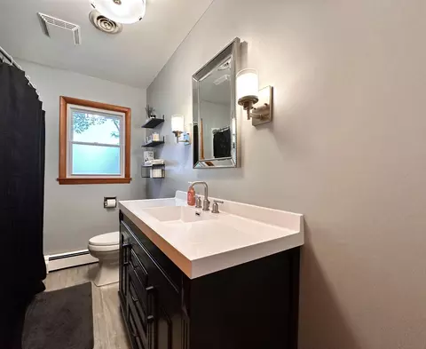 Bath - 71 S 4080 W Rd, Kankakee, IL 60901 photo 2 of 2