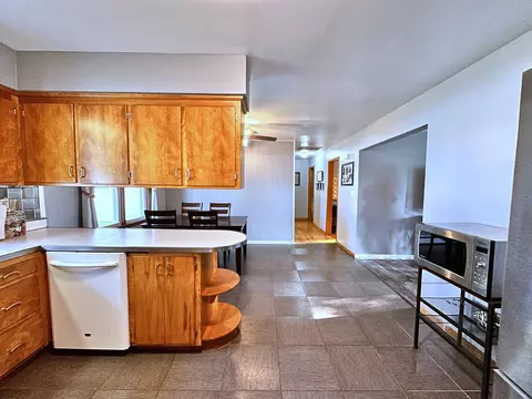 Kitchen - 71 S 4080 W Rd, Kankakee, IL 60901 photo 4 of 5