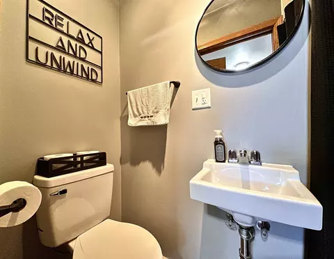 Bath - 71 S 4080 W Rd, Kankakee, IL 60901 photo 1 of 2