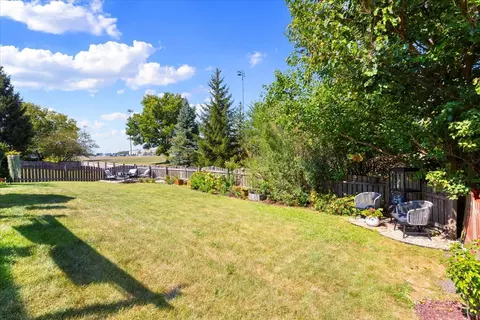 Exterior - 7601 Heatherstone Ln, Plainfield, IL 60586 photo 4 of 8