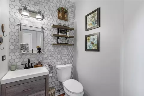 Bath - 7601 Heatherstone Ln, Plainfield, IL 60586 photo 1 of 3