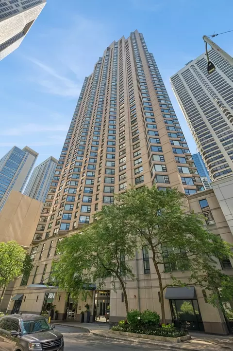401 E Ontario St #3803, Chicago, IL 60611