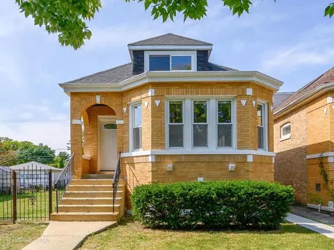 2546 N New England Ave, Chicago, IL 60707